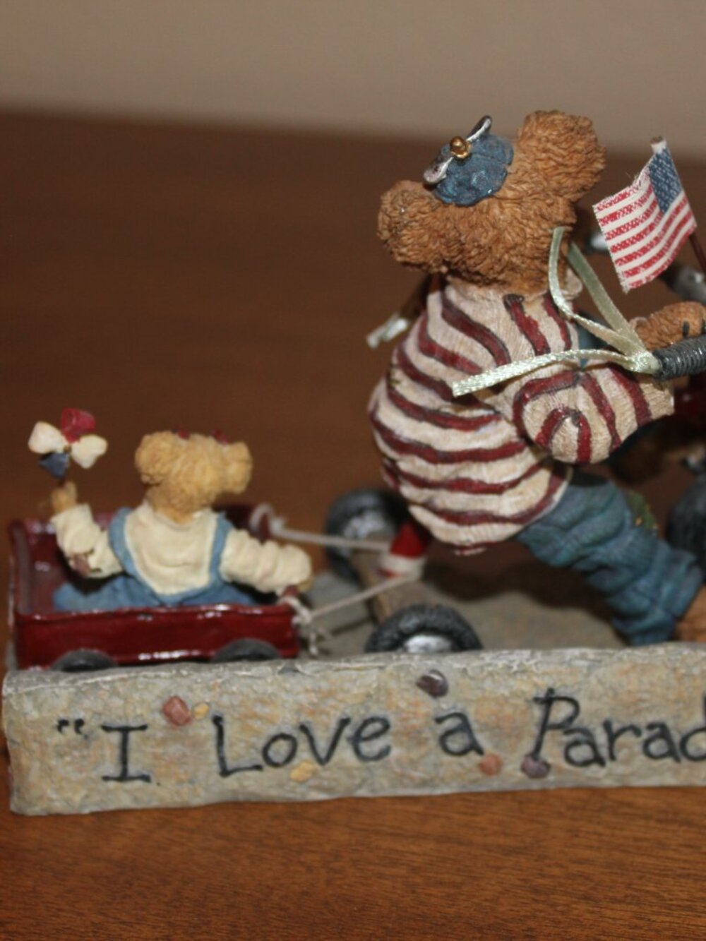 Boyds Bears Ross Betsy Everybody Loves a Parade 4th of July USA Figurine #227809 - Picture 5 of 9